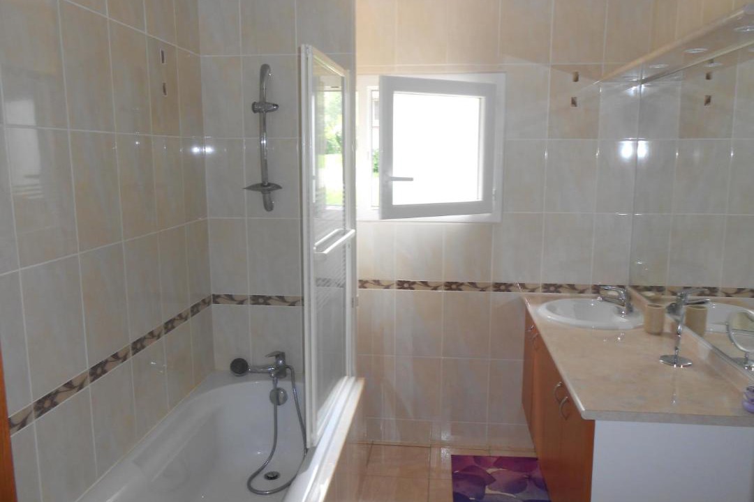 Photo of Bathroom in Saint-Jean-le-Vieux