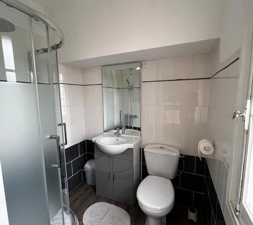 Photo of Bathroom in Lalandusse