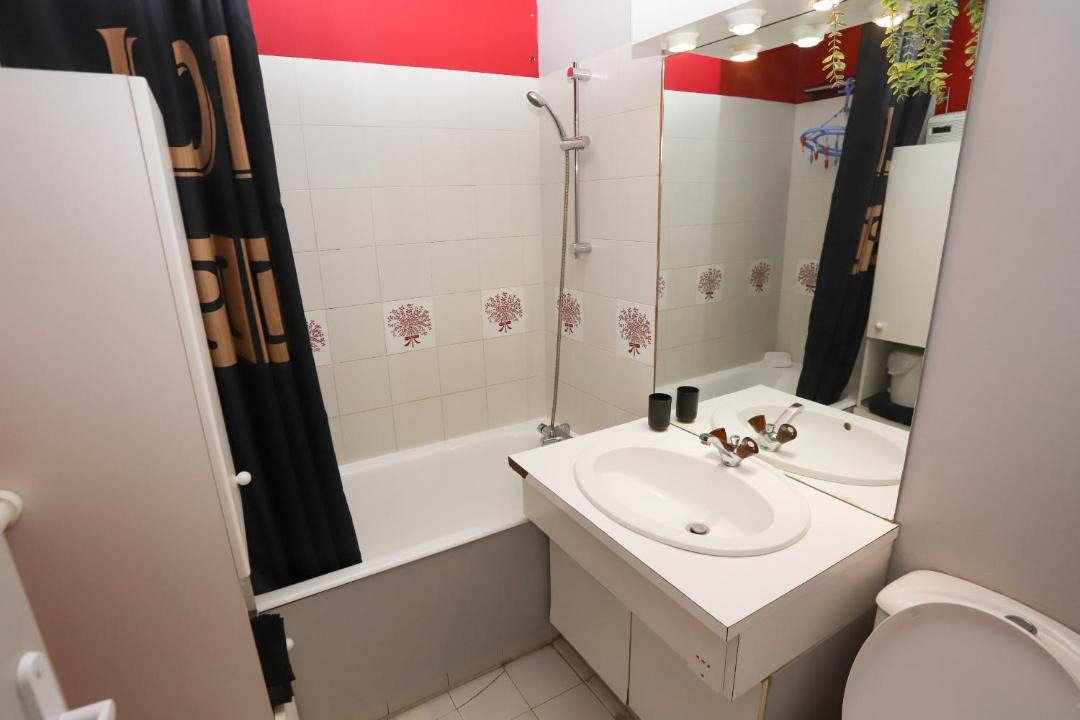 Photo of Bathroom in Saint-Cyprien Plage