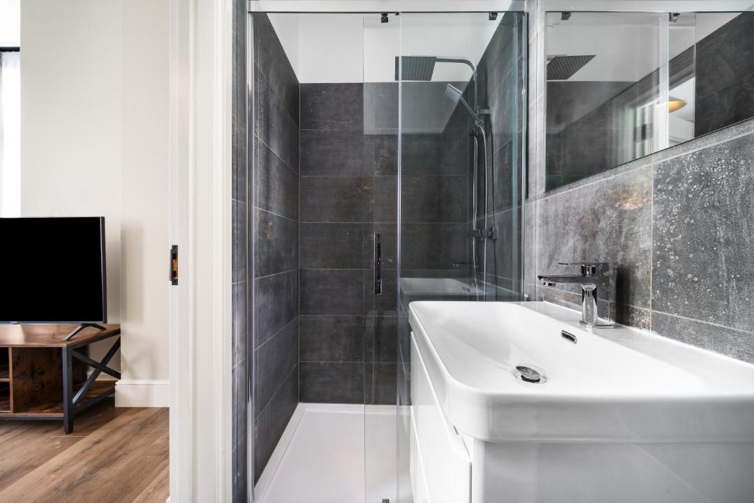 Photo of Bathroom in Mapesbury