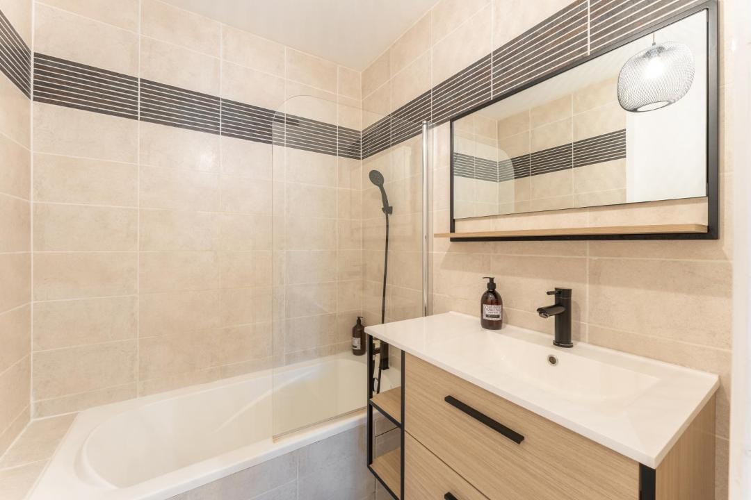 Photo of Bathroom in Villette - Maisons Neuves