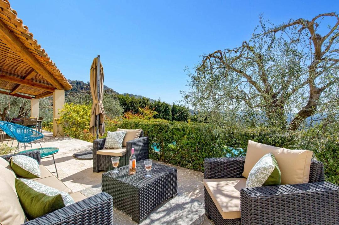 Photo of Others in Cabris