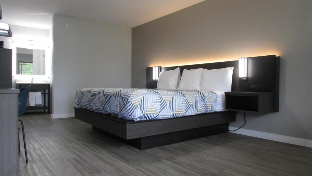 Photo of Bedroom in Brookhaven