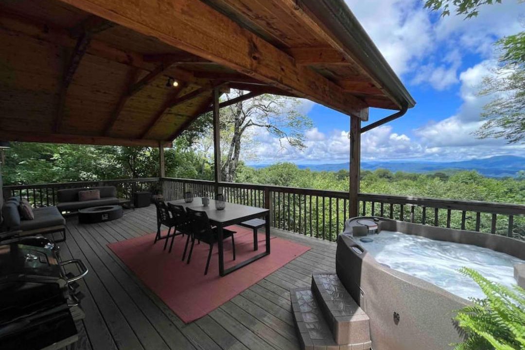 Photo of Patio Balcony in Beech Mountain