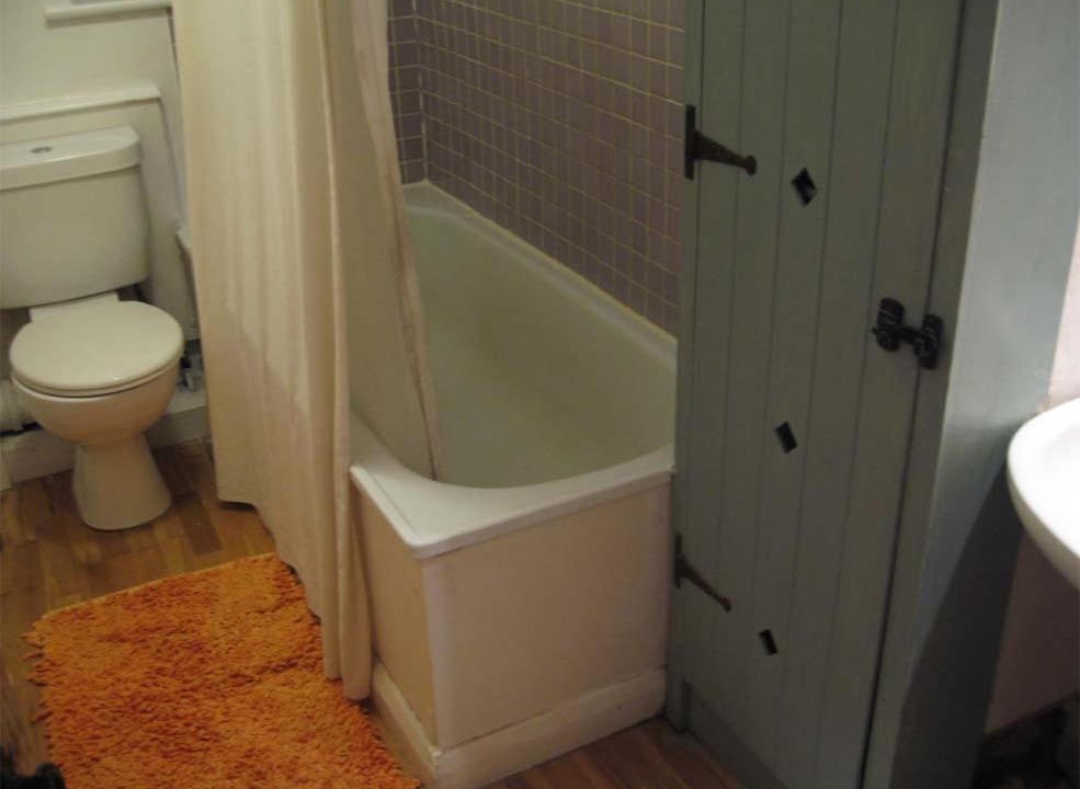 Photo of Bathroom in Faringdon