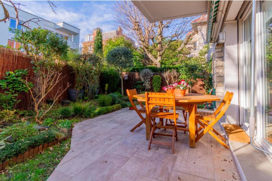 Photo of Patio Balcony in Saint-Cloud