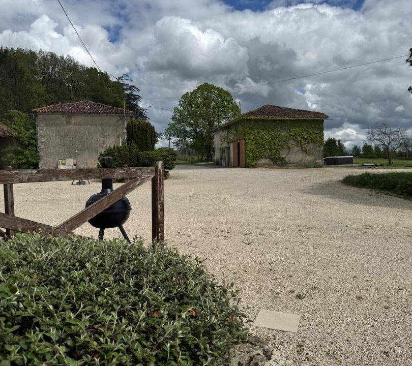 Photo of Others in Asnois