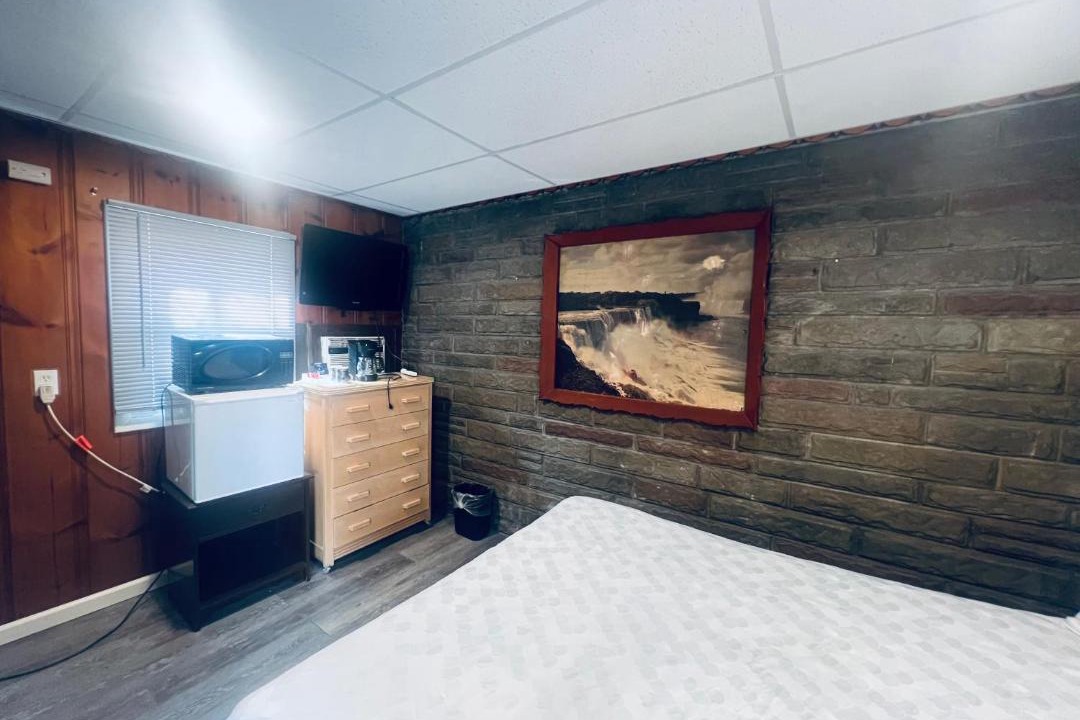 Photo of Bedroom in Niagara Falls