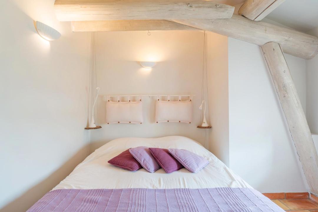 Photo of Bedroom in Simiane-la-Rotonde