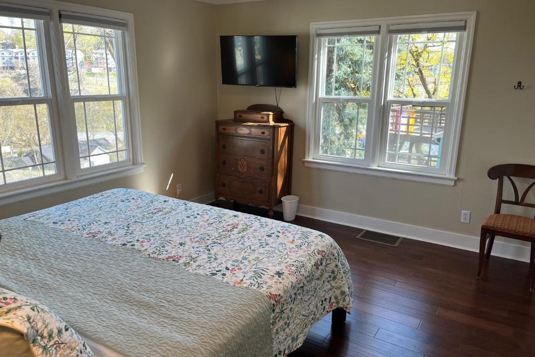 Photo of Others in Pullman