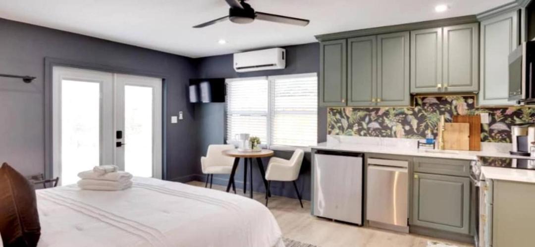 Photo of Others in Parker Ridge