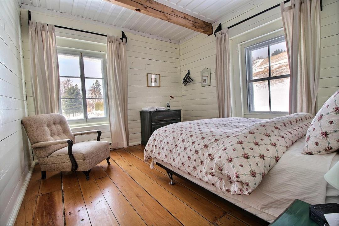 Photo of Bedroom in La Malbaie