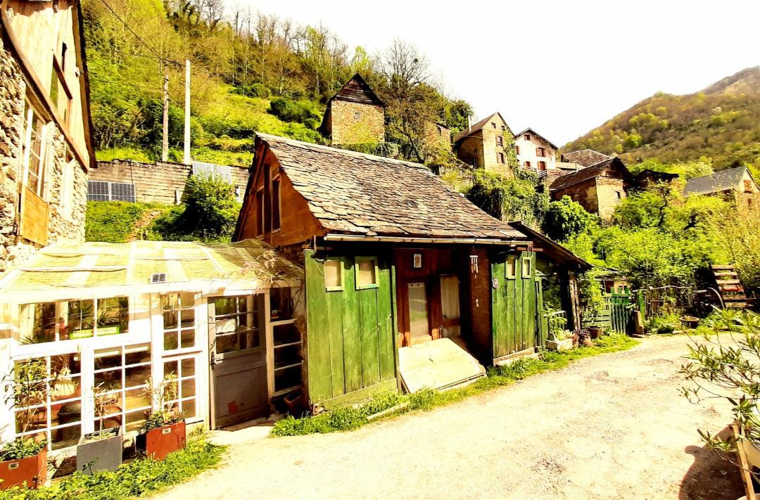 Photo of Others in Seix