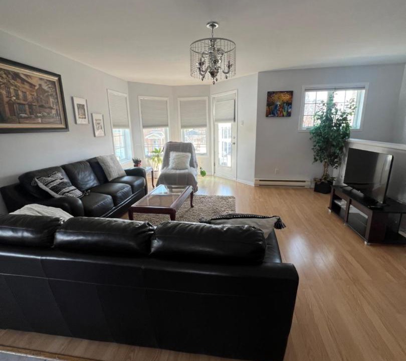 Photo of Livingroom in Brossard