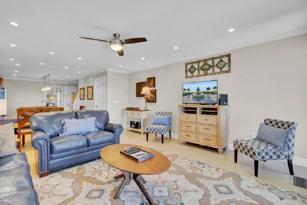 Photo of Livingroom in Isle of Palms