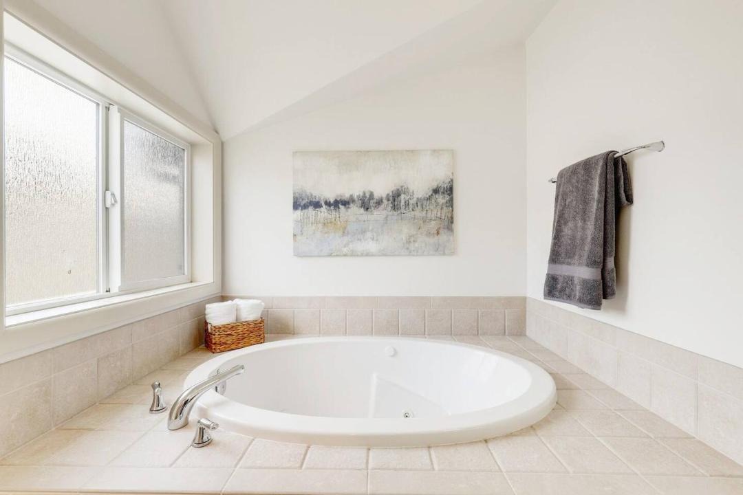 Photo of Bathroom in East Queen Anne