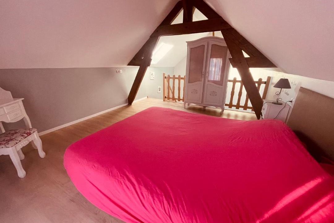 Photo of Bedroom in Saint-Lambert-des-Levees