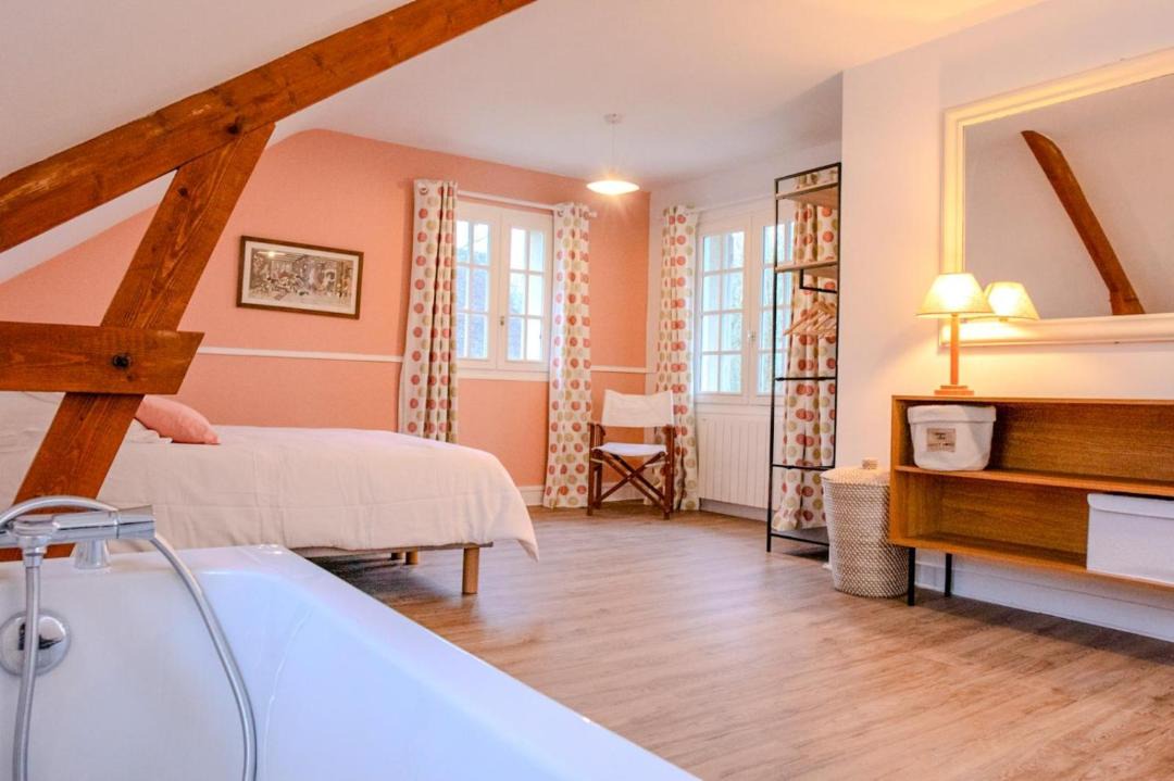 Photo of Bedroom in Male