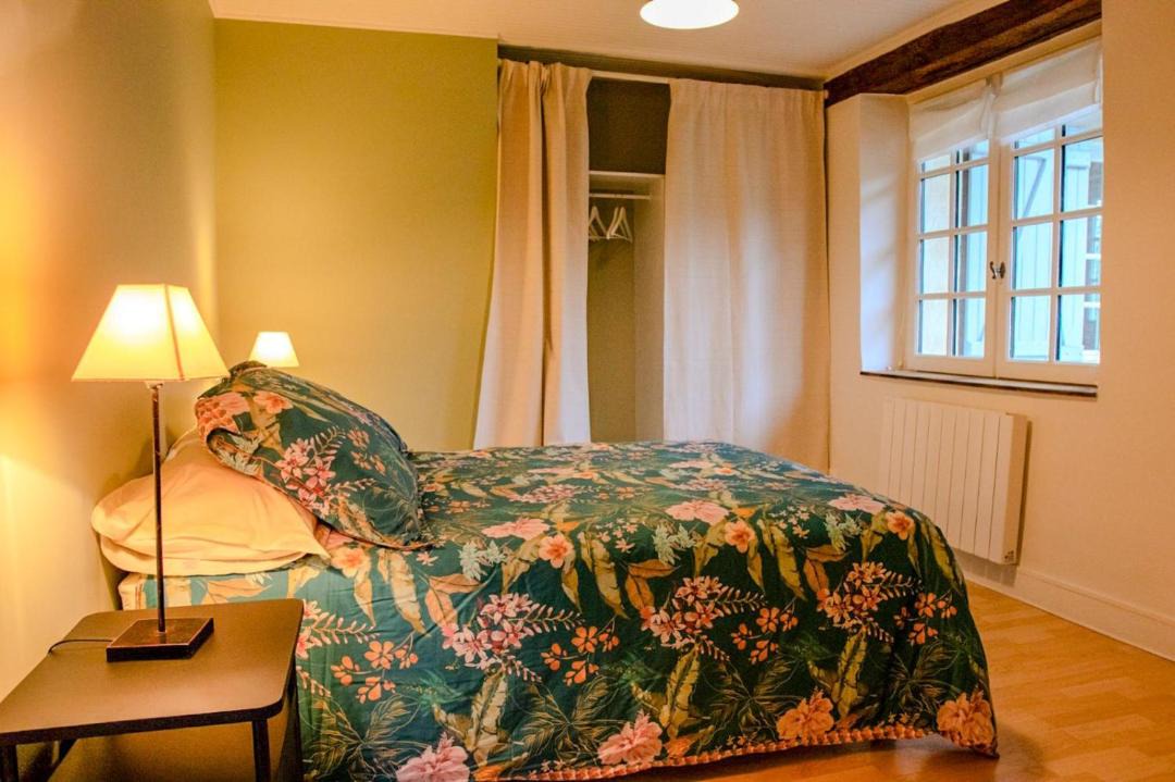 Photo of Bedroom in Male