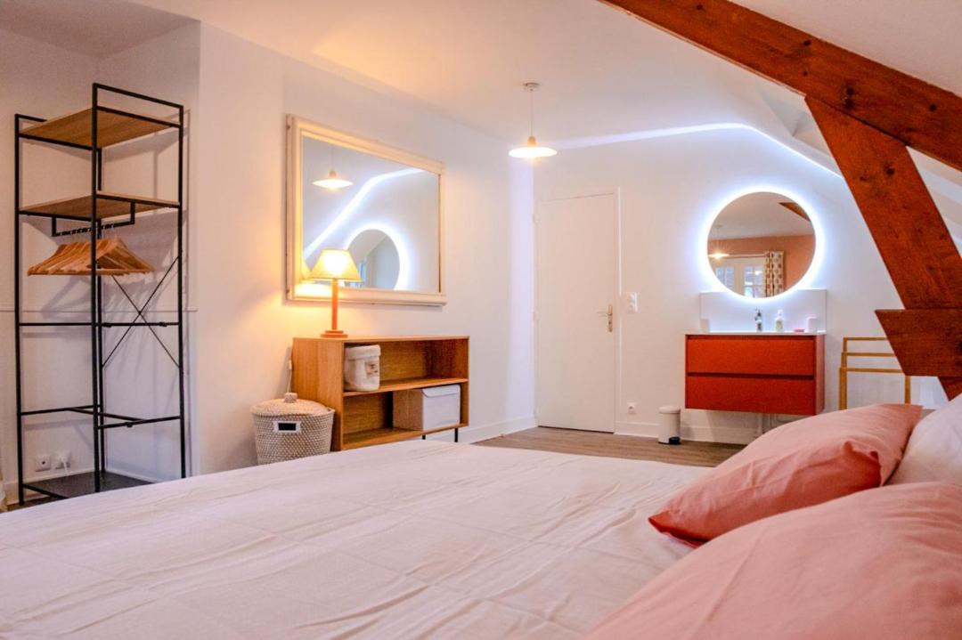 Photo of Bedroom in Male