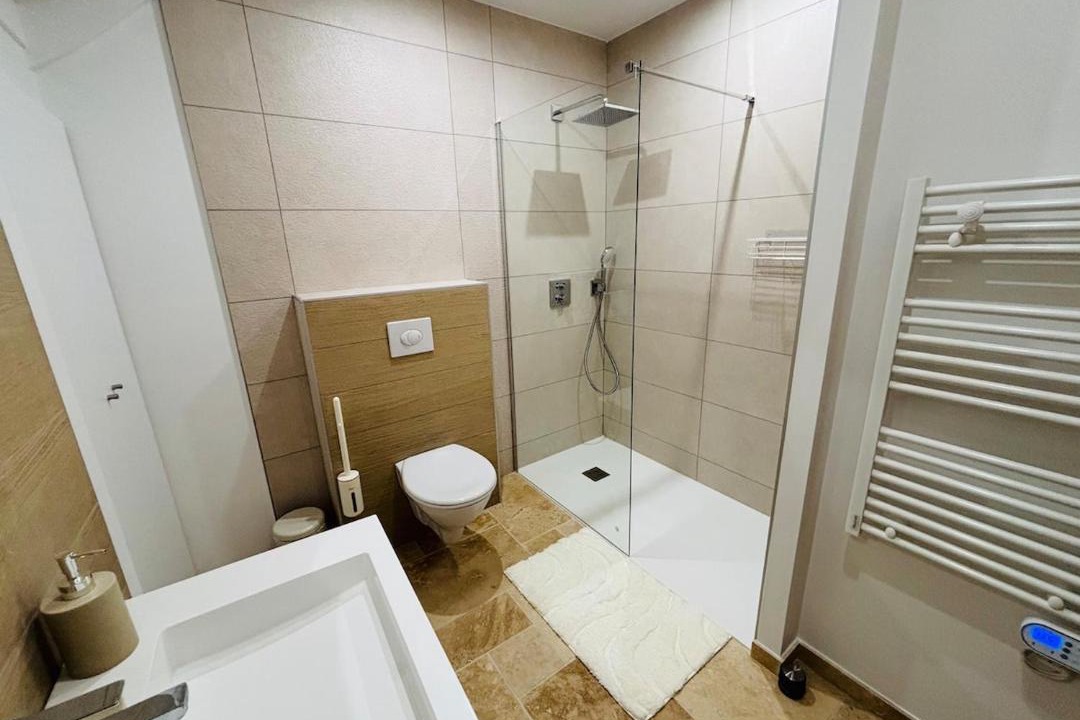 Photo of Bathroom in Serrieres