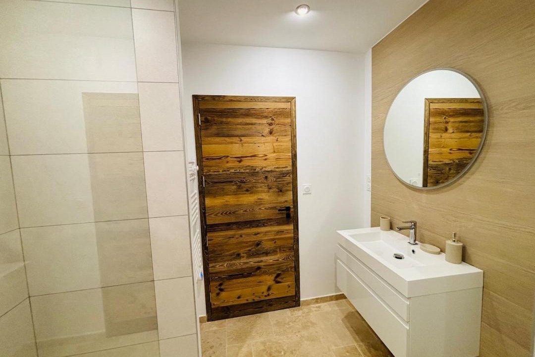 Photo of Bathroom in Serrieres