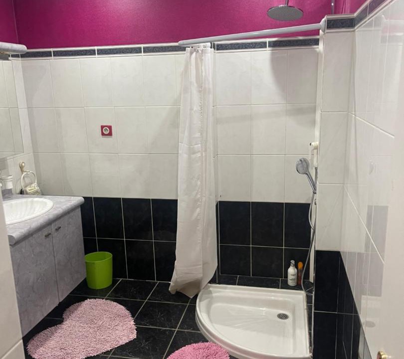 Photo of Bathroom in Saint-Chef