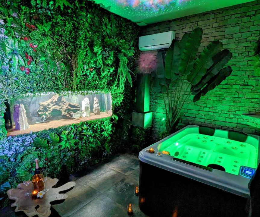 Photo of Others in Le Passage