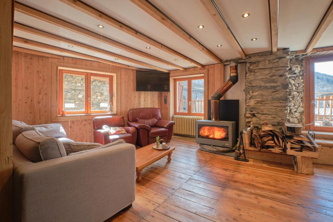 Photo of Others in Besse