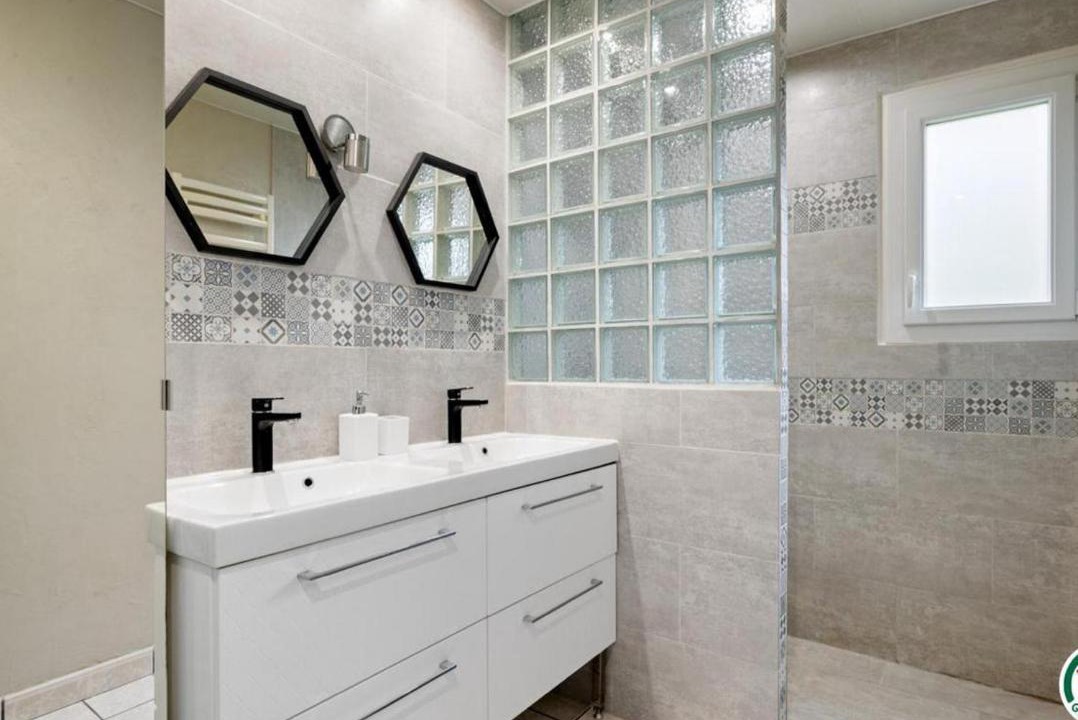 Photo of Bathroom in Saint-Jouin-Bruneval