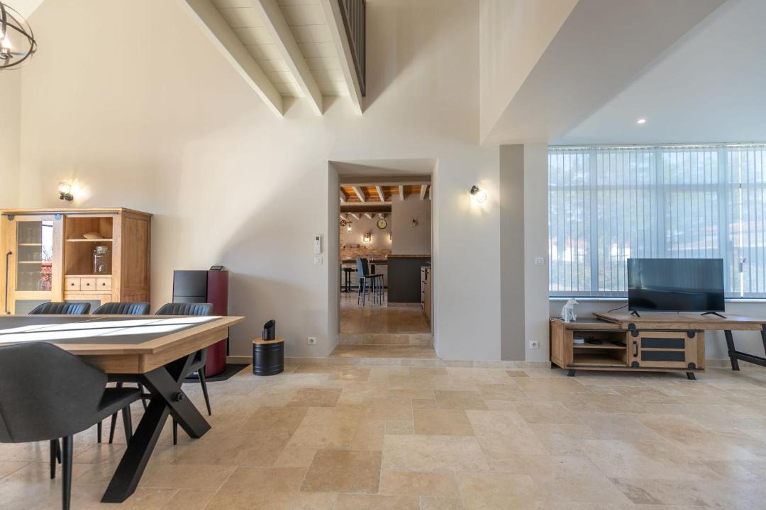 Photo of Others in Billy