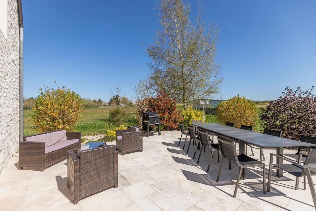 Photo of Others in Billy