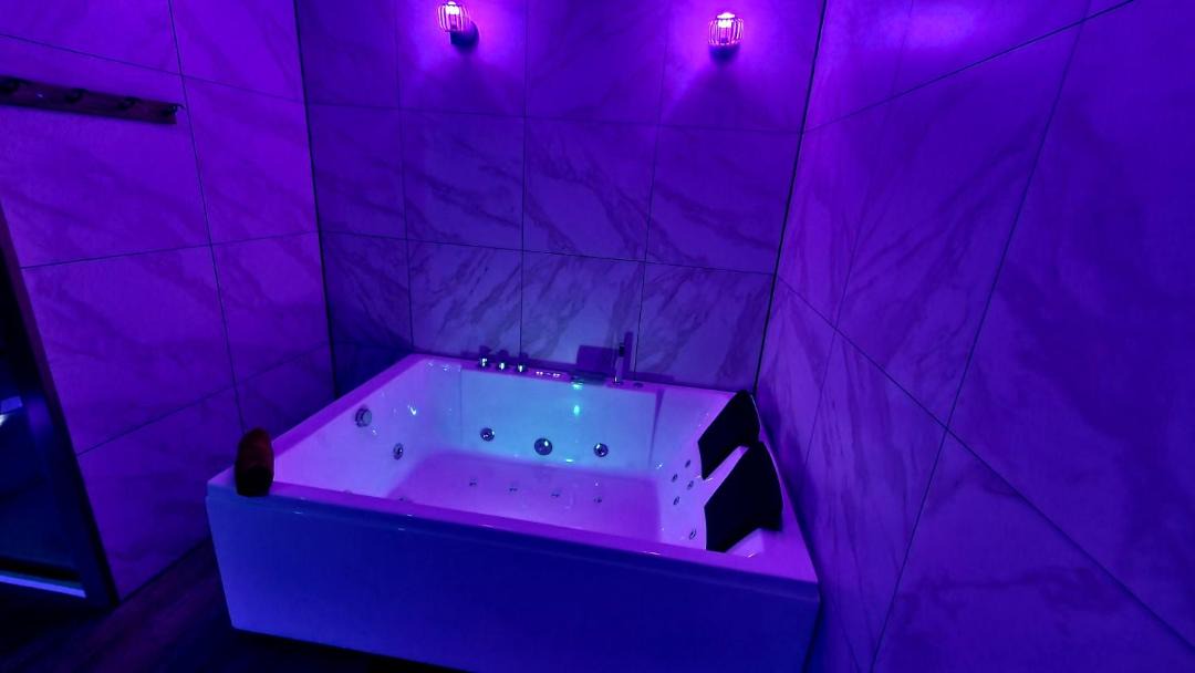 Photo of Bathroom in Montigny-sur-Vence