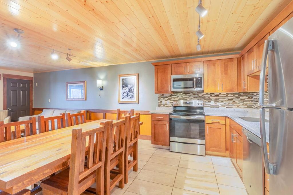 Photo of Kitchen in Lutsen