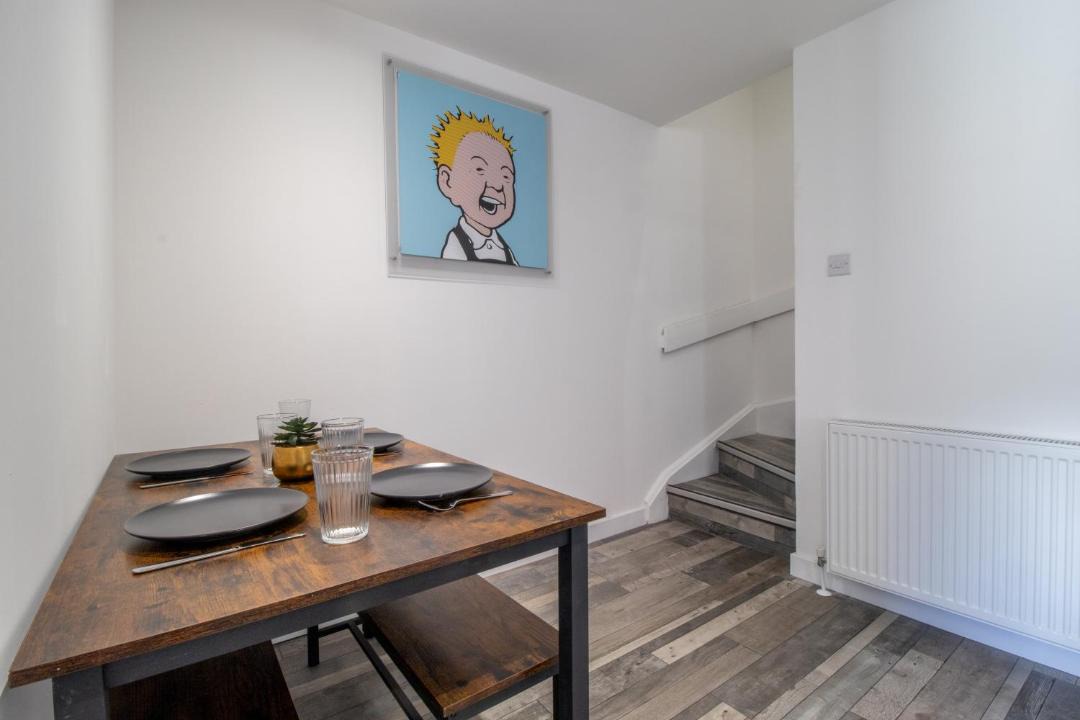 Photo of Others in Paisley