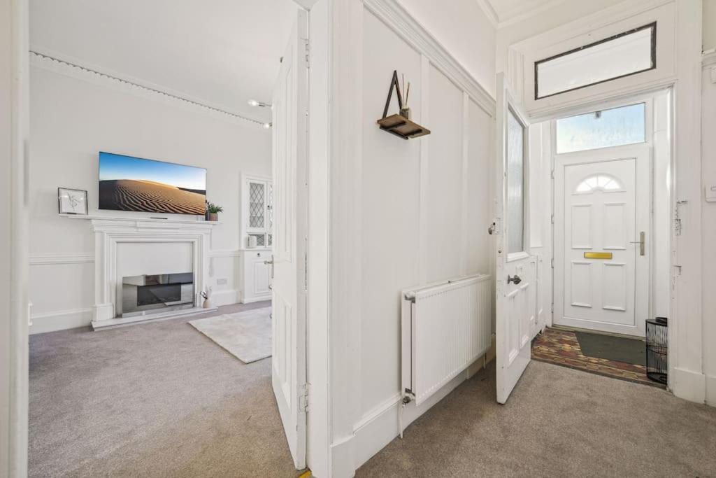 Photo of Others in Glasgow