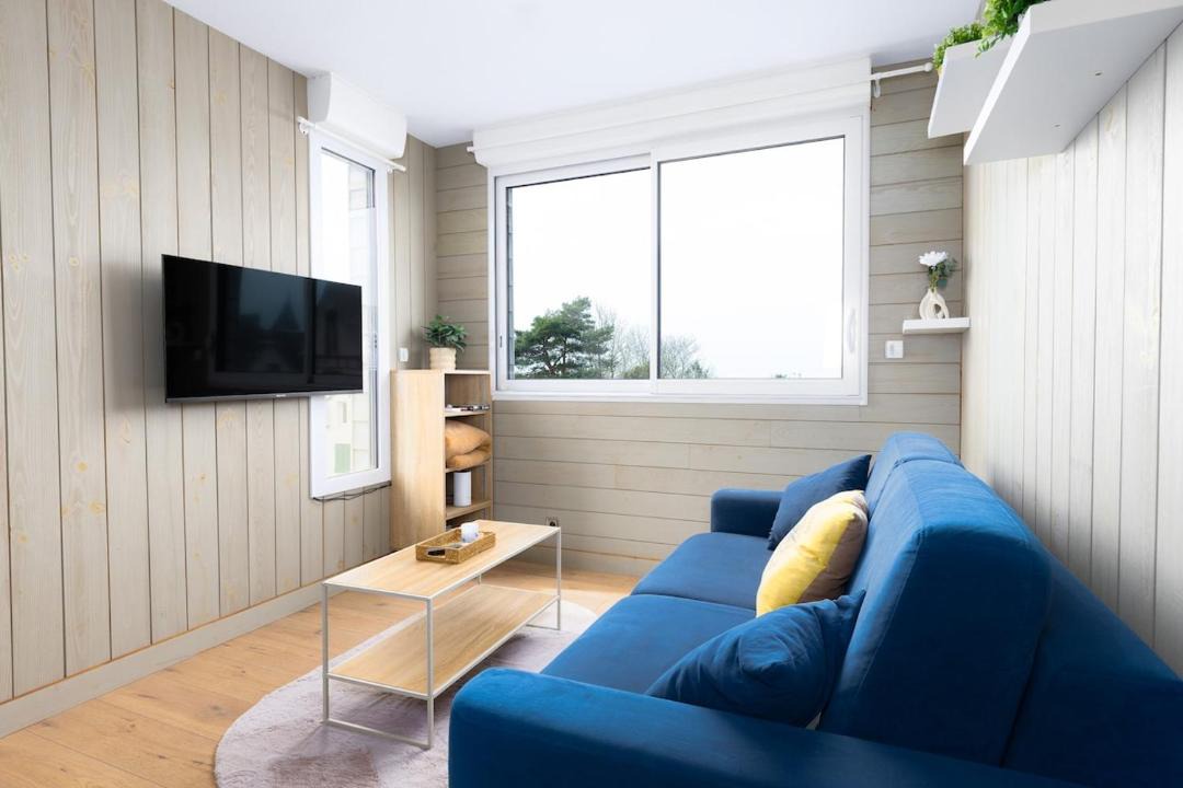 Photo of Livingroom in Donville-les-Bains