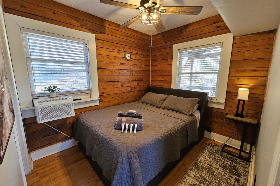 Photo of Bedroom in Mars Hill
