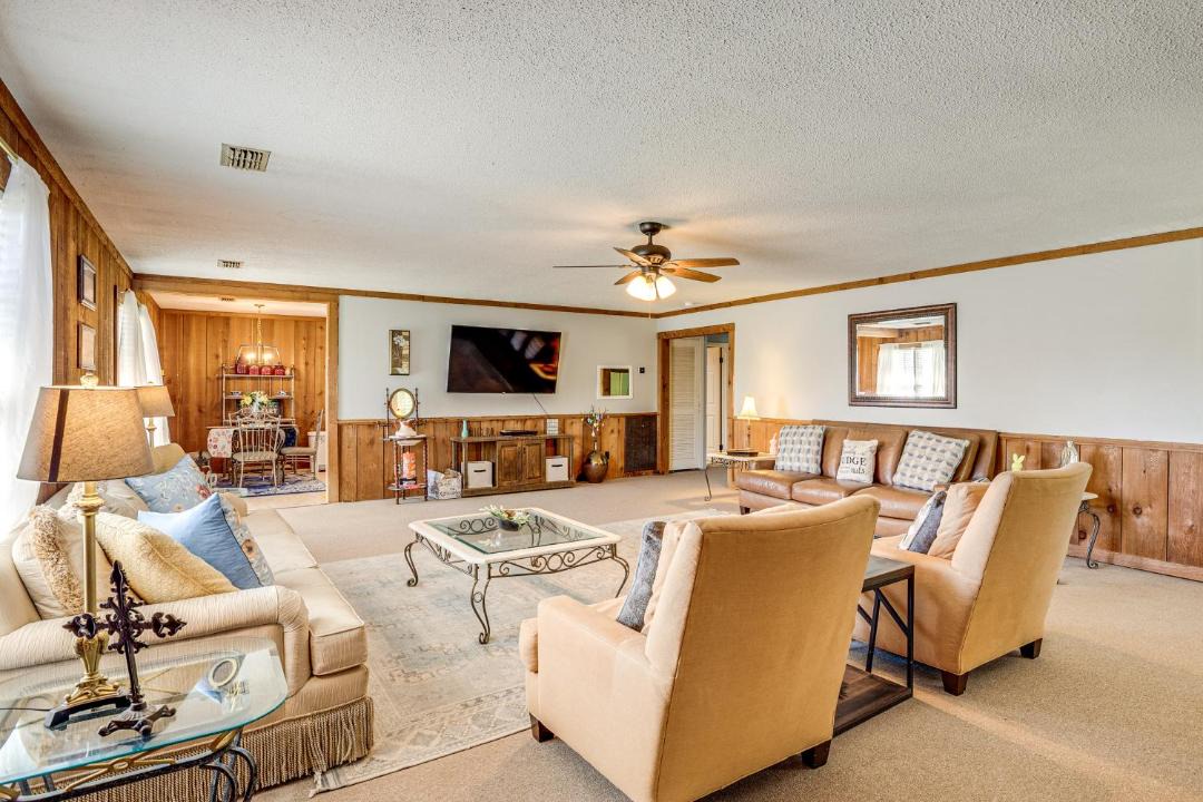 Photo of Others in Hollywood