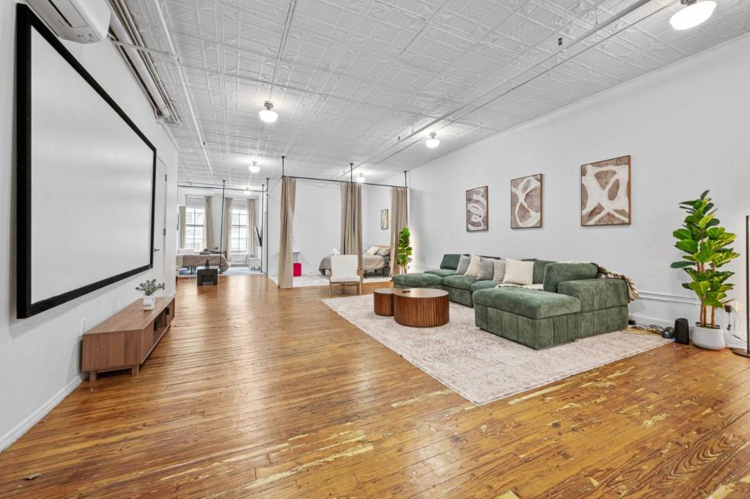 Photo of Others in SoHo