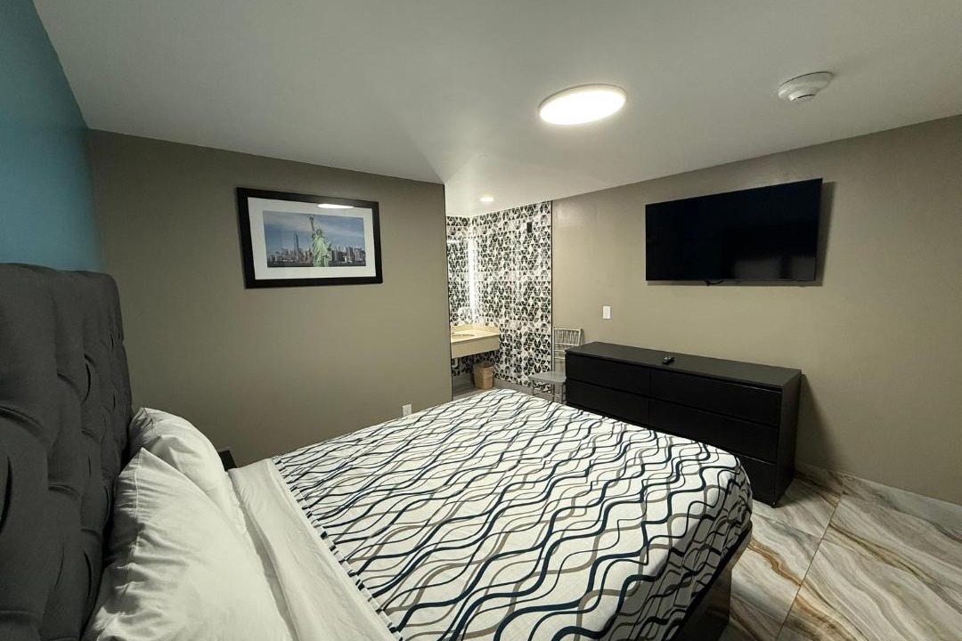 Photo of Bedroom in Edison