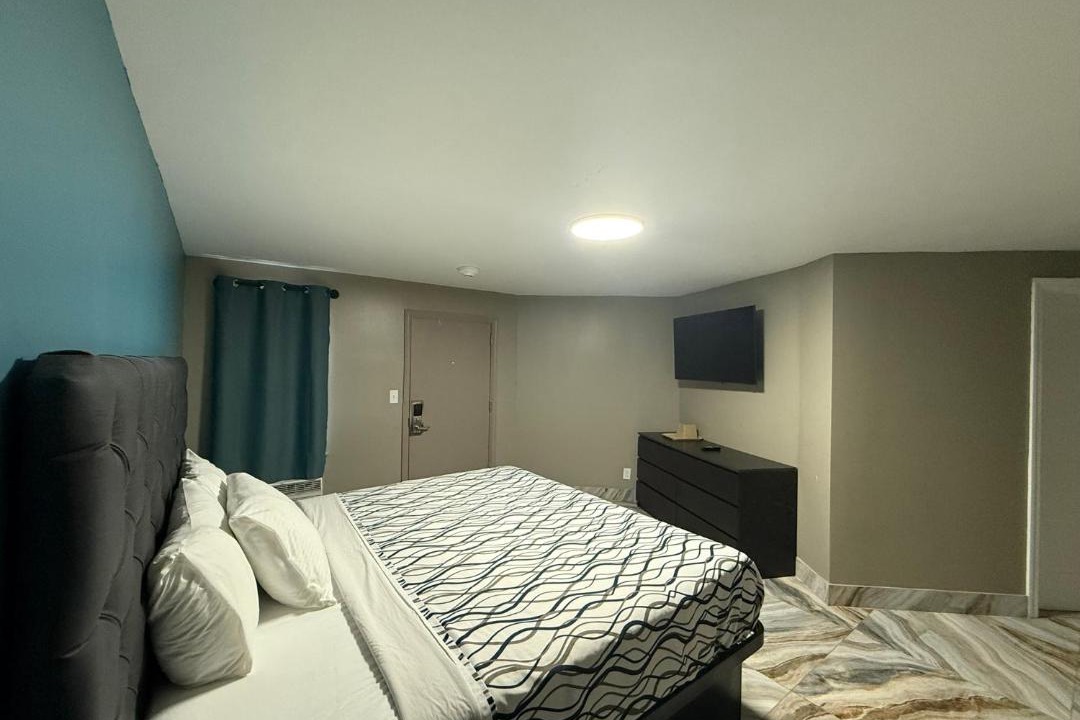 Photo of Bedroom in Edison