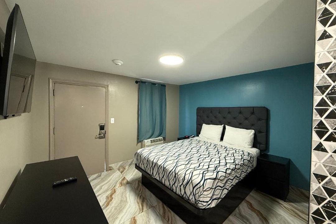 Photo of Bedroom in Edison