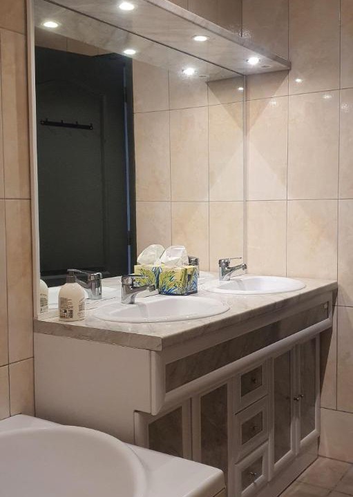 Photo of Bathroom in Canisy