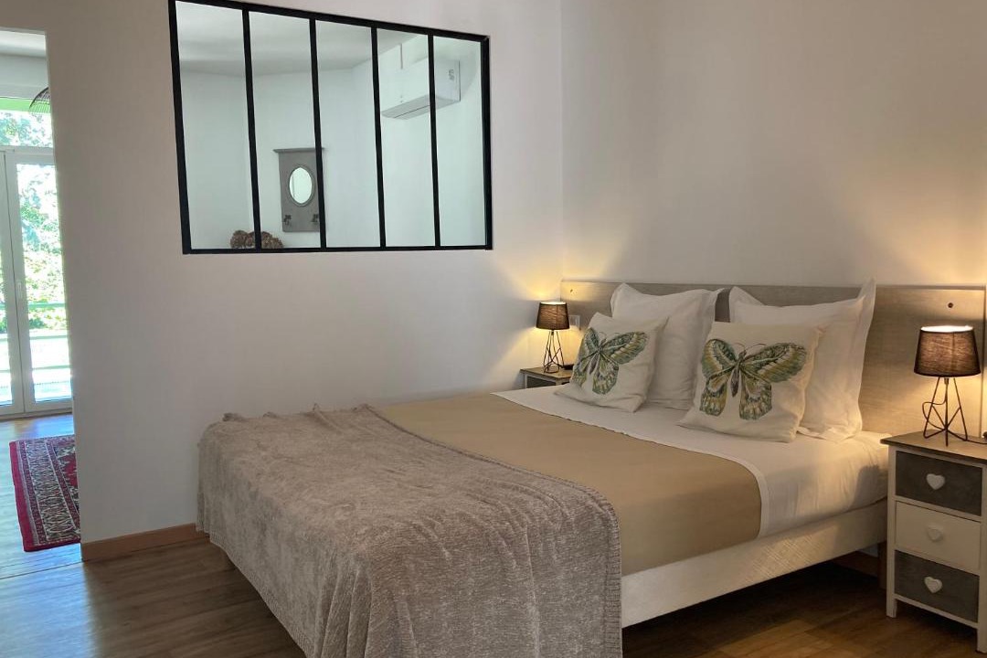 Photo of Bedroom in Chateauneuf-du-Rhone