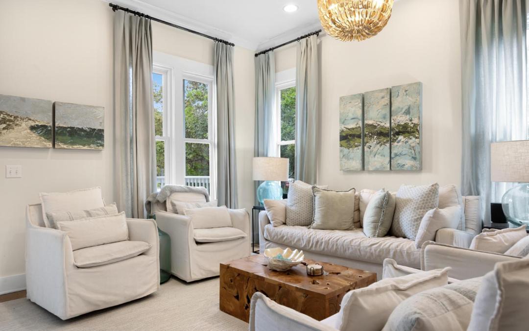 Photo of Livingroom in White's Gulfview