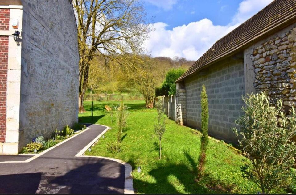 Photo of Others in Mogneville