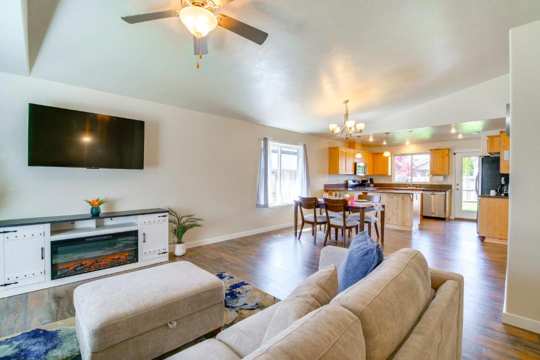 Photo of Others in Grants Pass