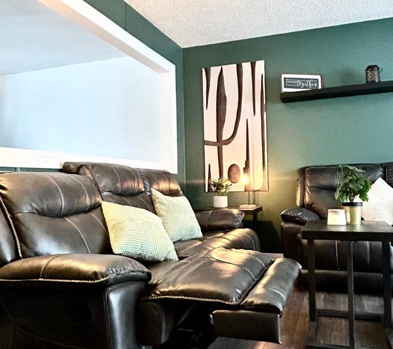 Photo of Livingroom in Thompson