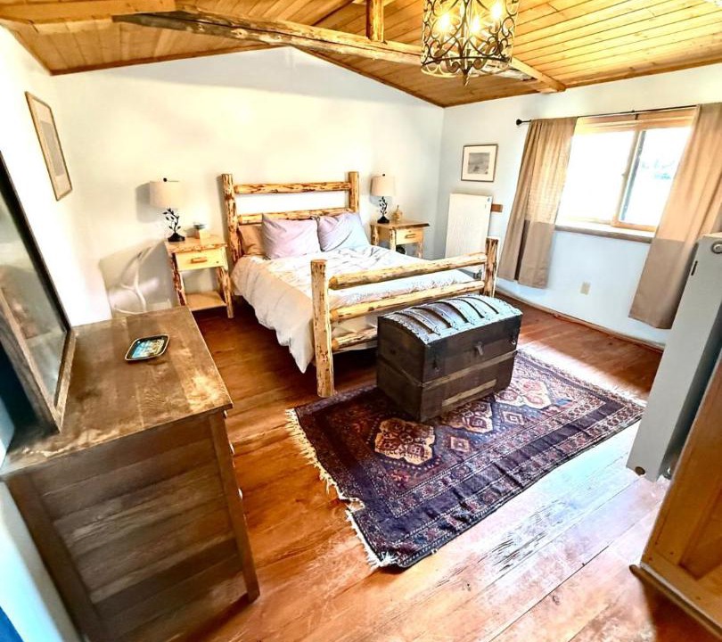 Photo of Bedroom in Columbine